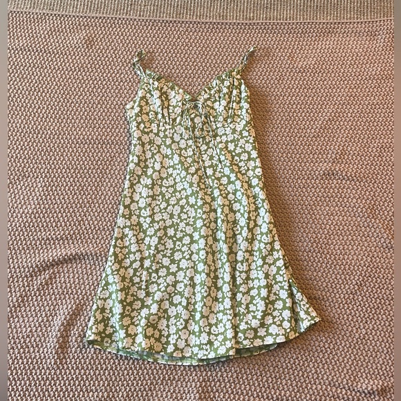 Princess Polly Tasmin Mini Dress Green Floral - Picture 5 of 11